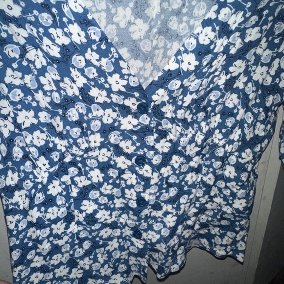 Reformation Raquel Blouse - Blue Floral - Size 6 - Picture 5 of 9
